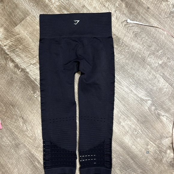 Gymshark NWOT black‎ leggings excellent condition - Picture 3 of 4
